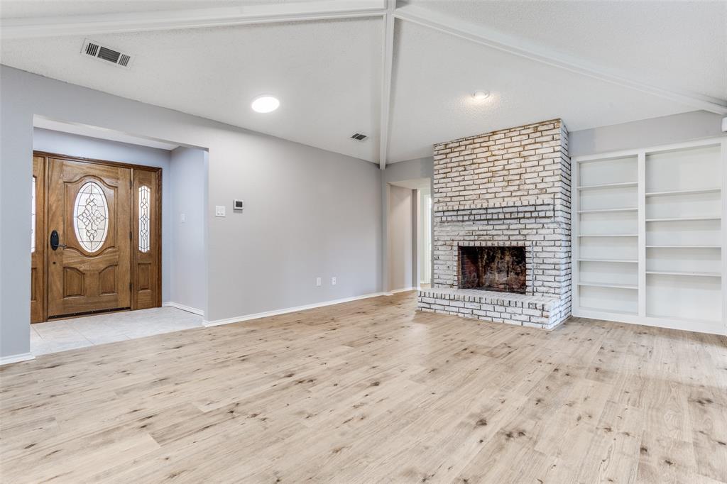 402 Mossbrook Drive Property Photo