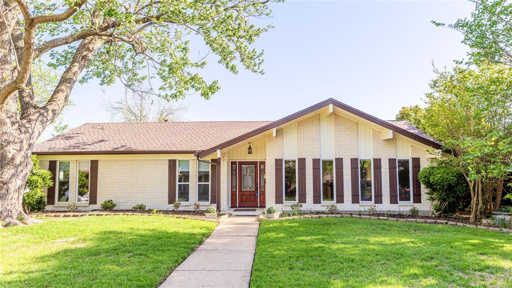 921 Sandalwood Avenue Property Photo