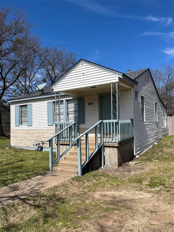 207 Cedar Street Property Photo