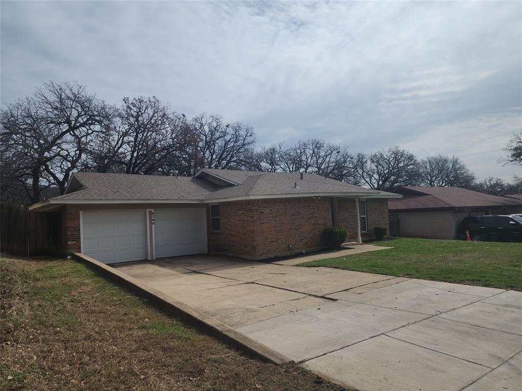 6705 Trailwood Drive Property Photo