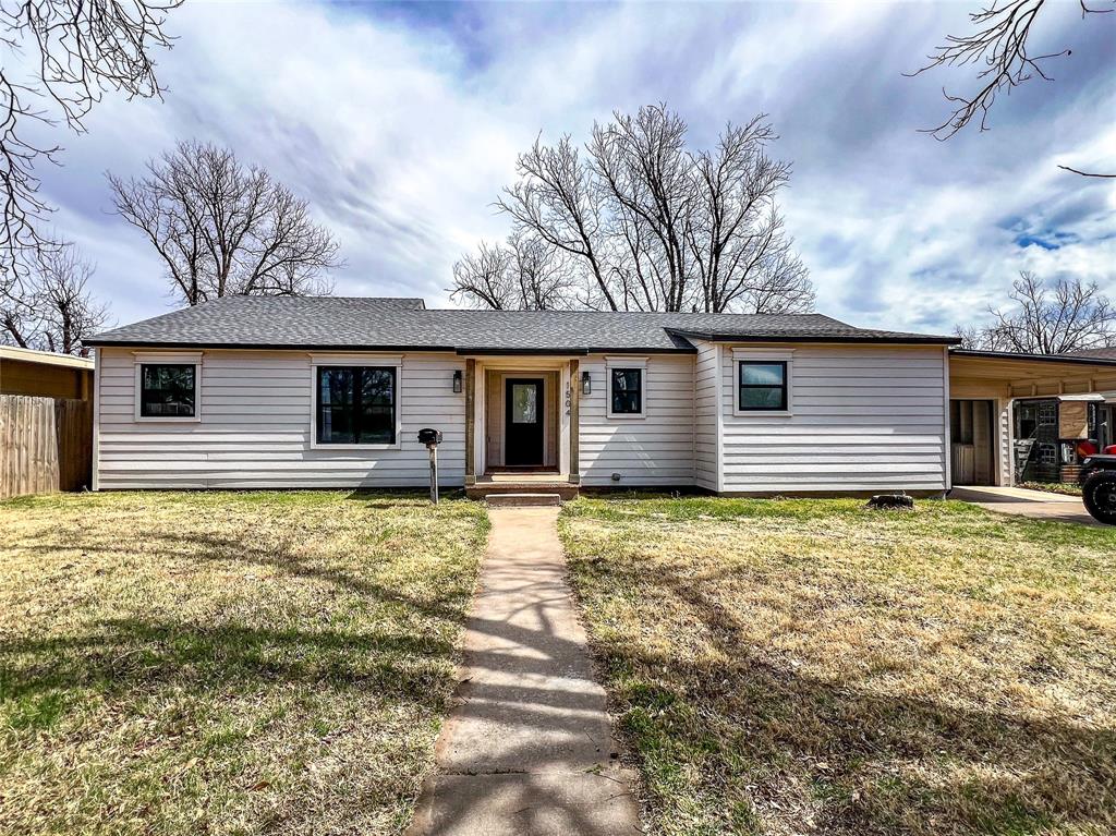 1504 N Avenue G Property Photo