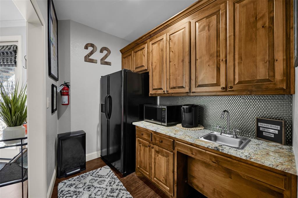 550 N Walnut Creek Drive 100-a,b,c,d Property Photo 12