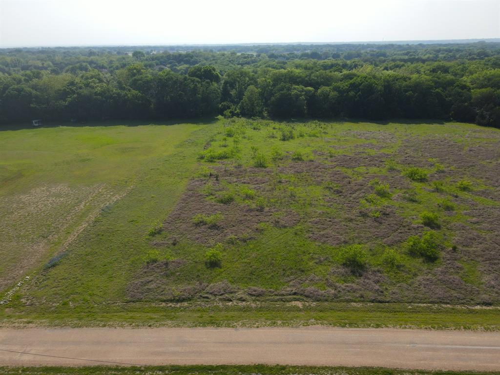1677 Highland Drive Property Photo 1