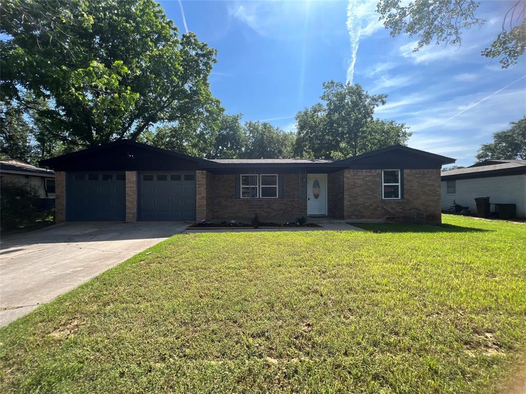 3916 Lakewood Drive Property Photo
