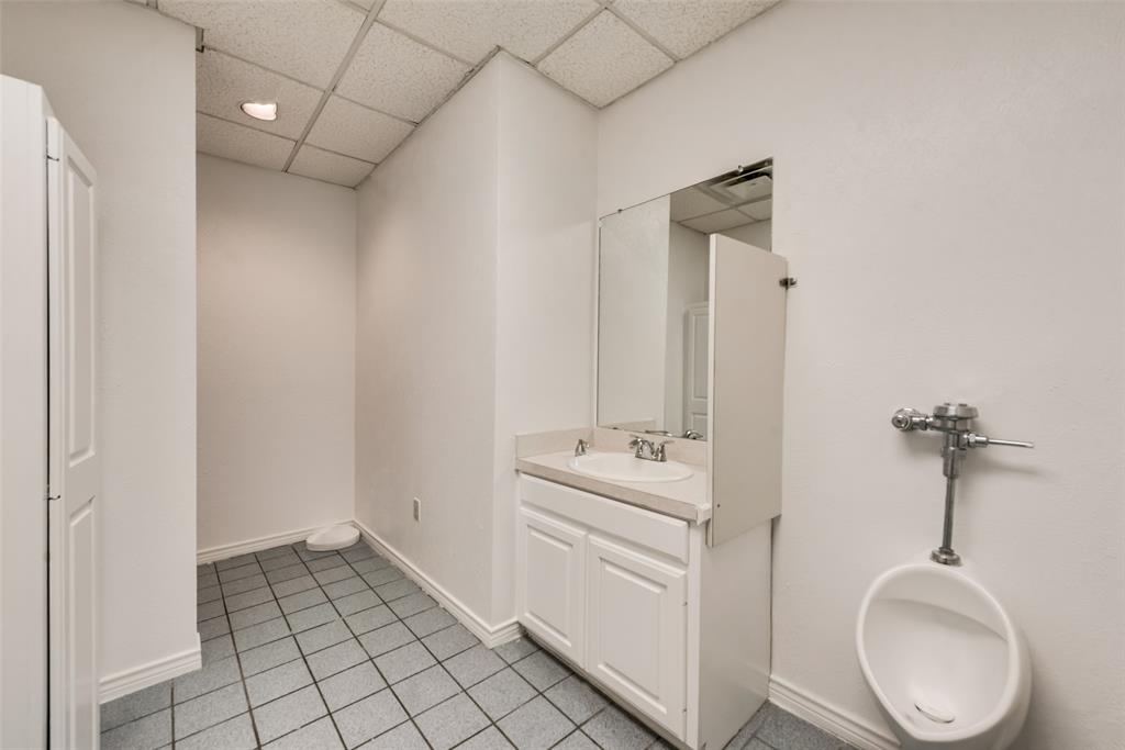 1718 Bayside Street Property Photo 9