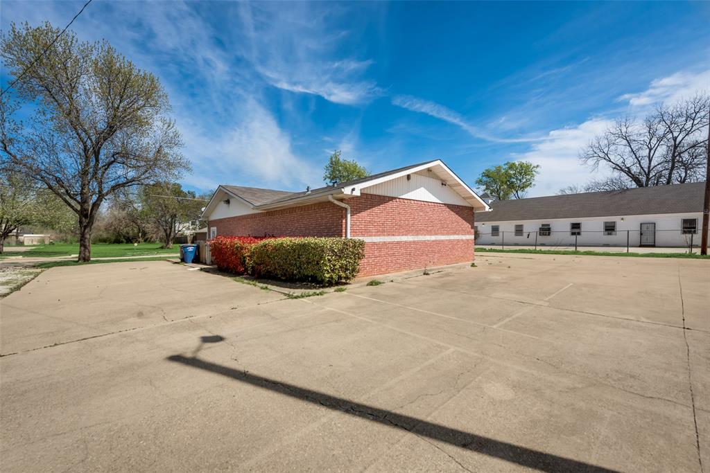 1718 Bayside Street Property Photo 11