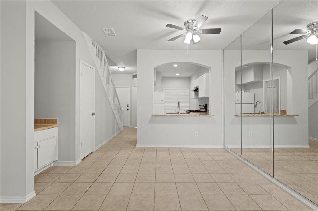 3550 Country Square Drive Property Photo 9