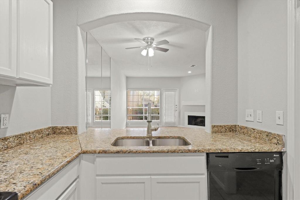 3550 Country Square Drive Property Photo 10