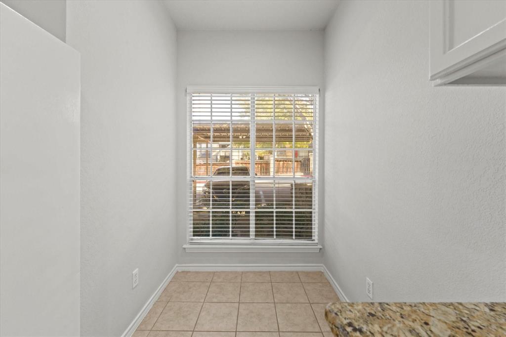 3550 Country Square Drive Property Photo 13