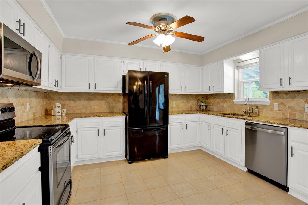 204 Pecan Street Property Photo 17
