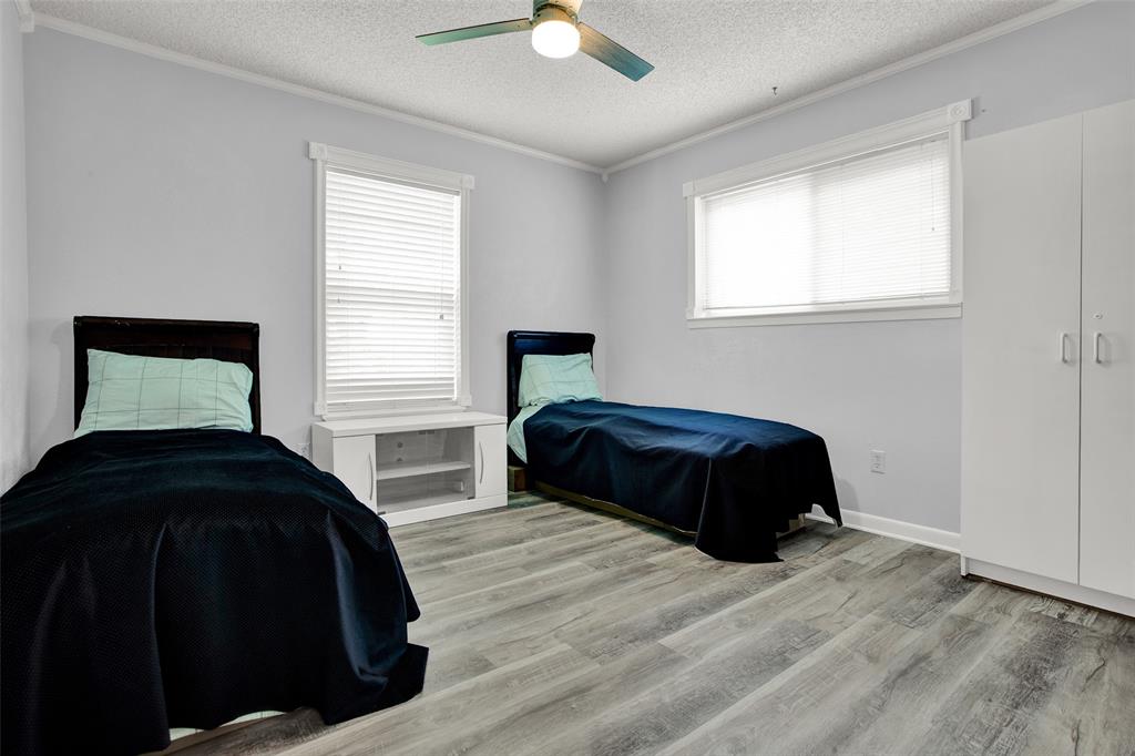204 Pecan Street Property Photo 27