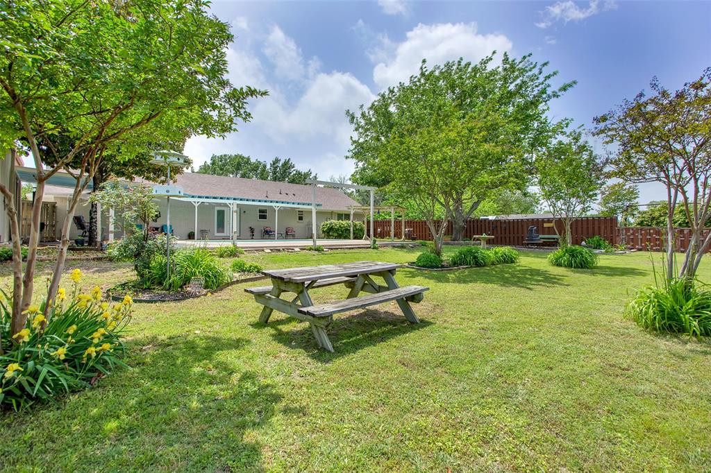 204 Pecan Street Property Photo 35