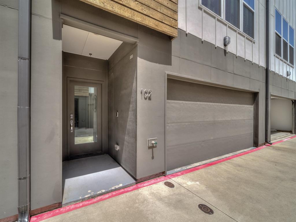 1510 N Washington Avenue Property Photo 2