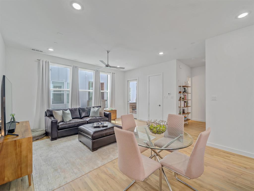 1510 N Washington Avenue Property Photo 4