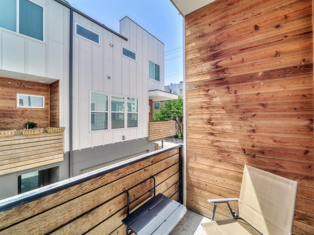 1510 N Washington Avenue Property Photo 8