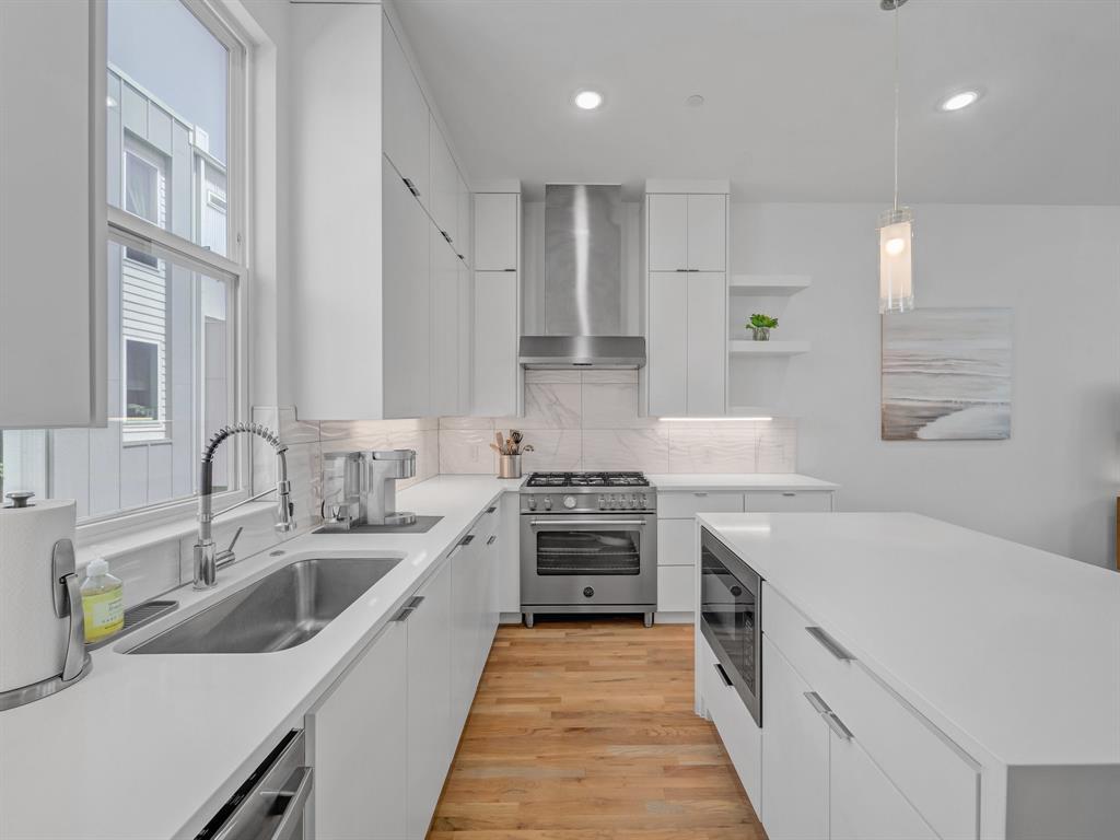 1510 N Washington Avenue Property Photo 11
