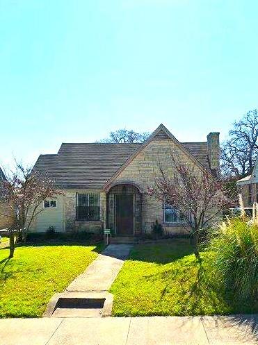 1218 E Waco Avenue Property Photo