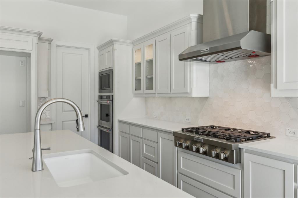 3879 Vase Vine Place Property Photo 8