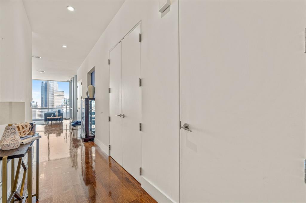 2200 Victory Avenue Property Photo 4