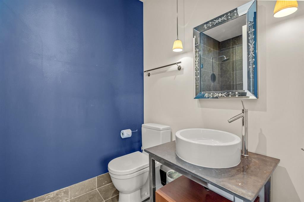 2200 Victory Avenue 1702 Property Photo 24