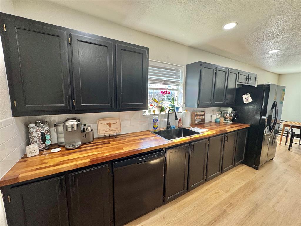 704 Shady Grove Court Property Photo 8