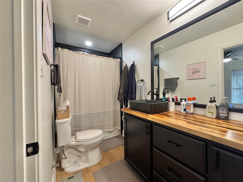704 Shady Grove Court Property Photo 17