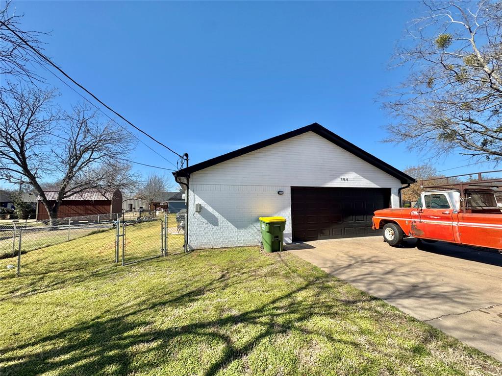 704 Shady Grove Court Property Photo 23