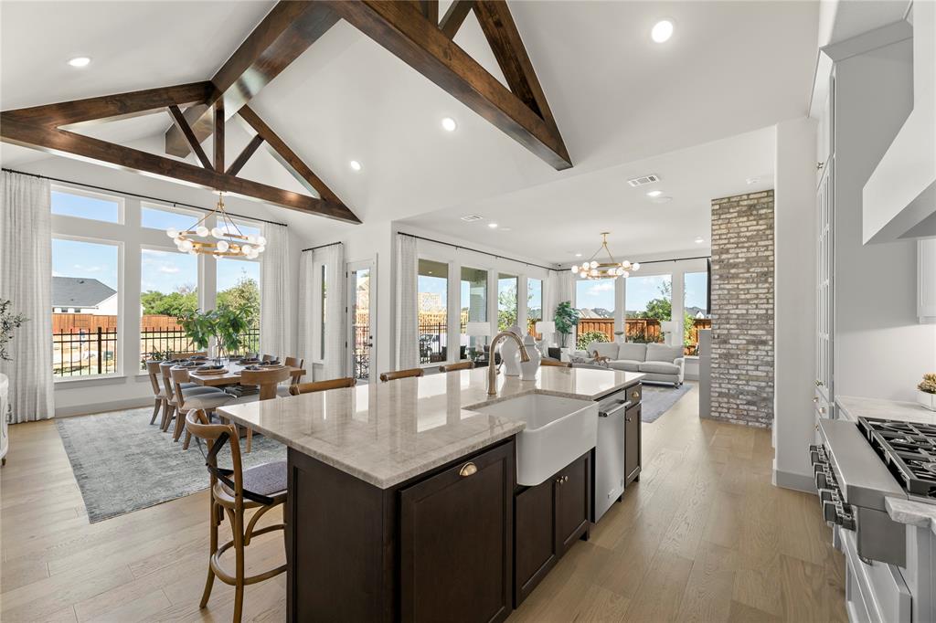 4701 Belo Property Photo 13