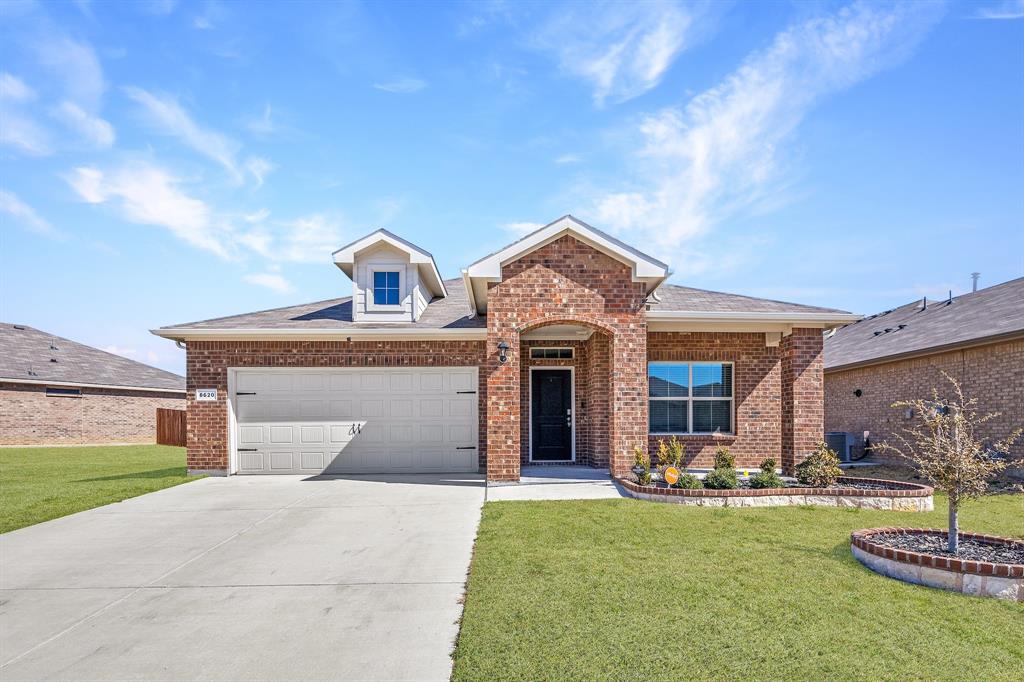 8620 Mirror Lake Drive Property Photo
