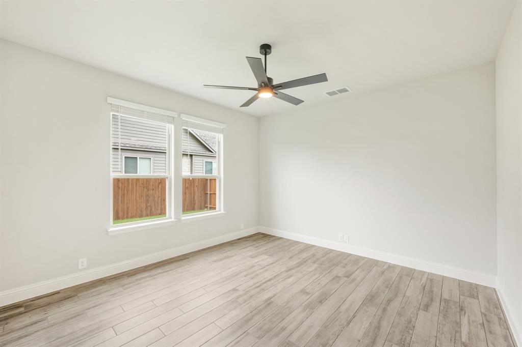 2009 Holland Drive Property Photo 17
