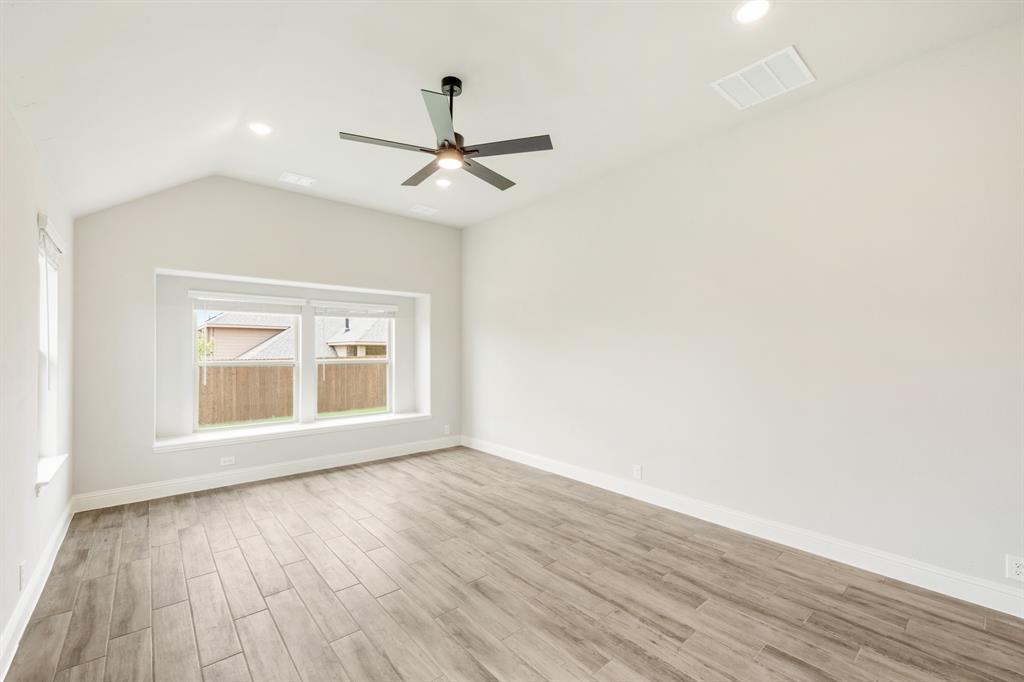 2009 Holland Drive Property Photo 19