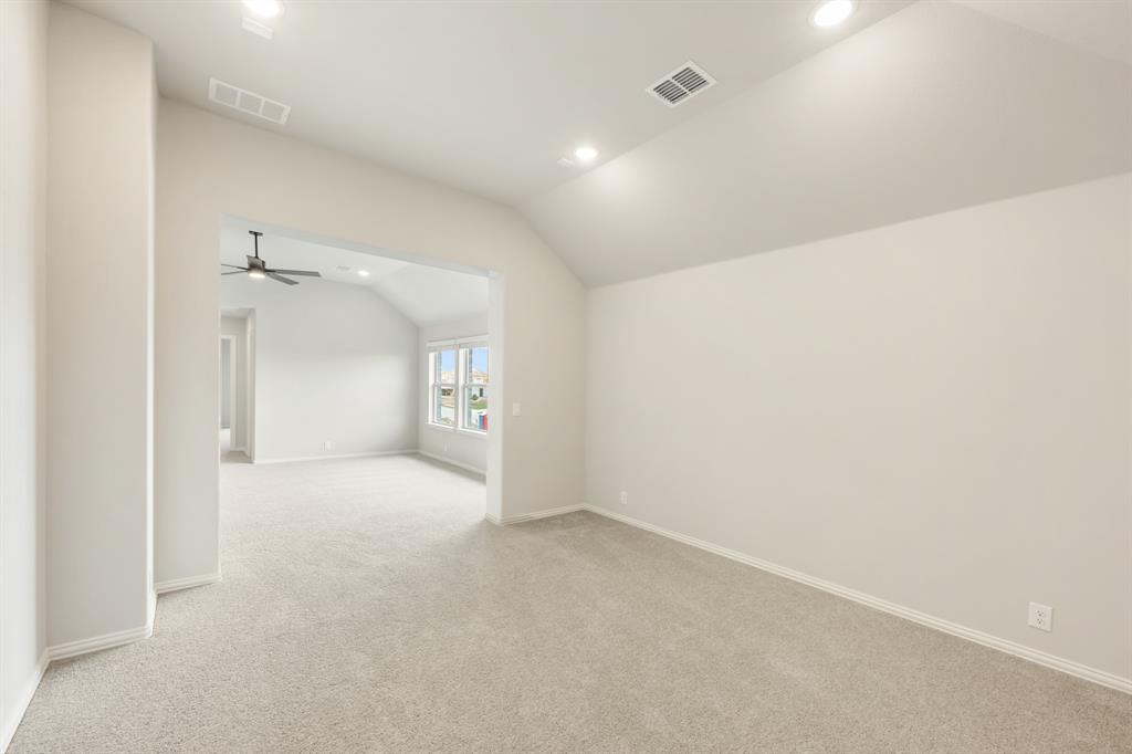2009 Holland Drive Property Photo 29