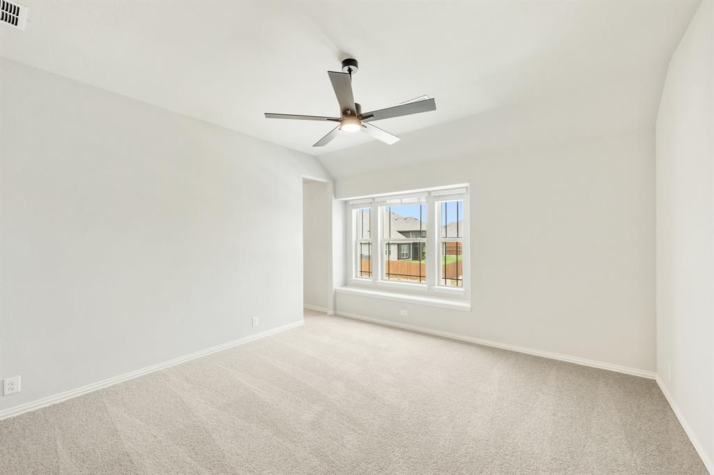 2009 Holland Drive Property Photo 32