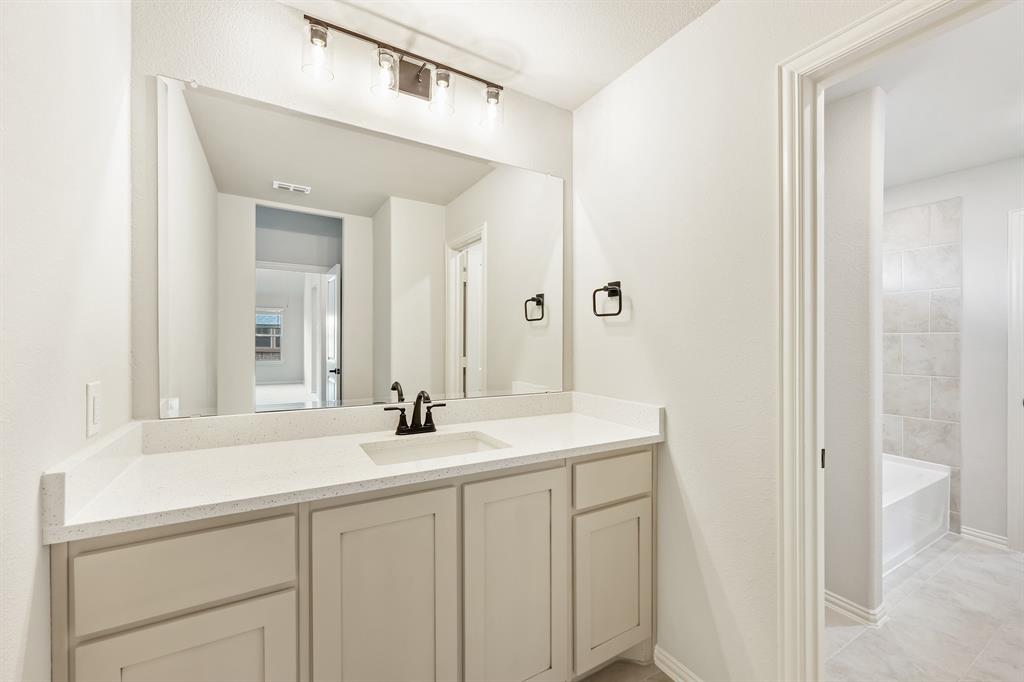 2009 Holland Drive Property Photo 35