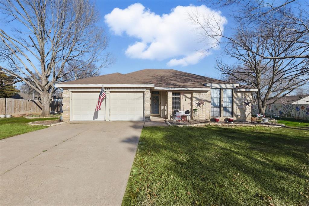427 Live Oak Lane Property Photo