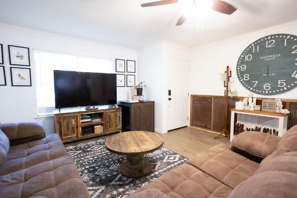 502 E High Street Property Photo