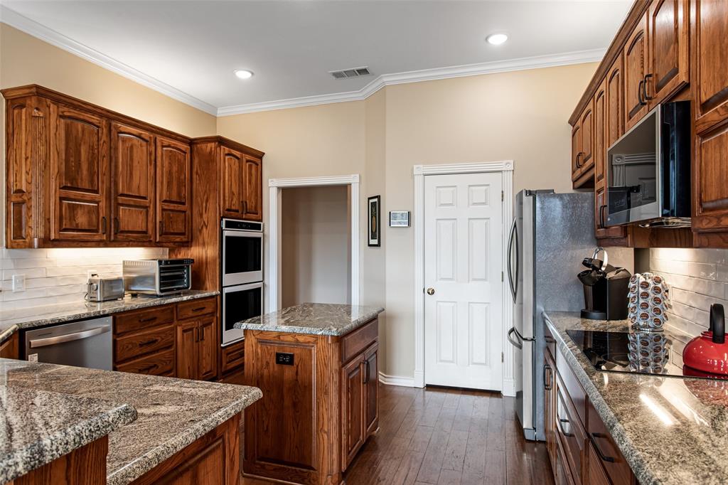 5905 Dog Leg Court Property Photo 11