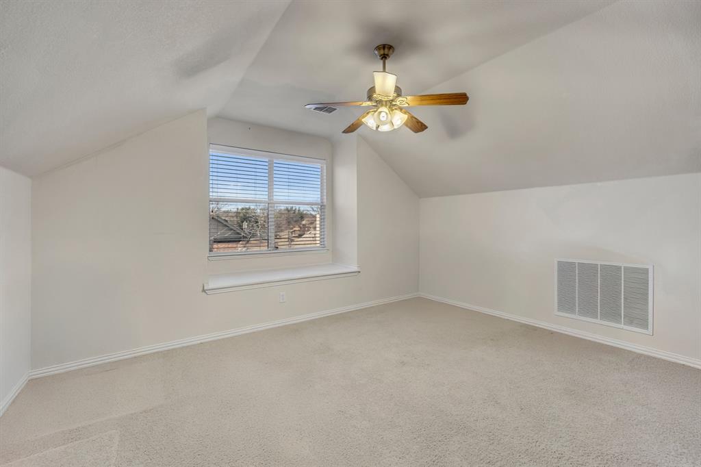 924 Oakland Hills Drive Property Photo 9