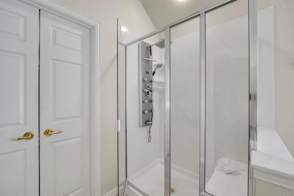924 Oakland Hills Drive Property Photo 14