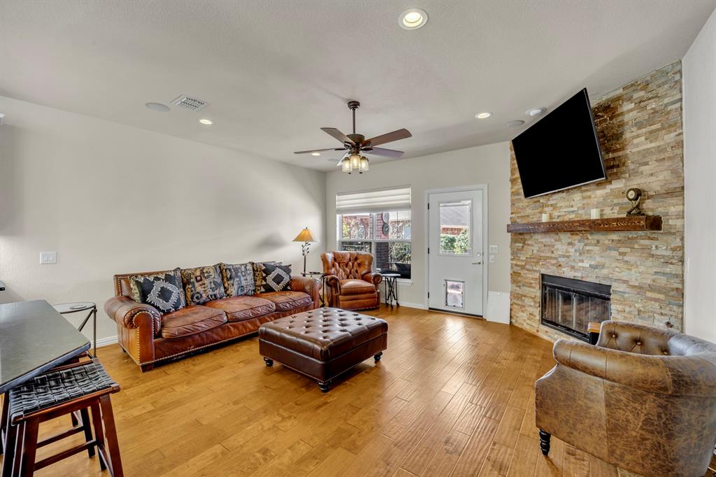 924 Oakland Hills Drive Property Photo 15