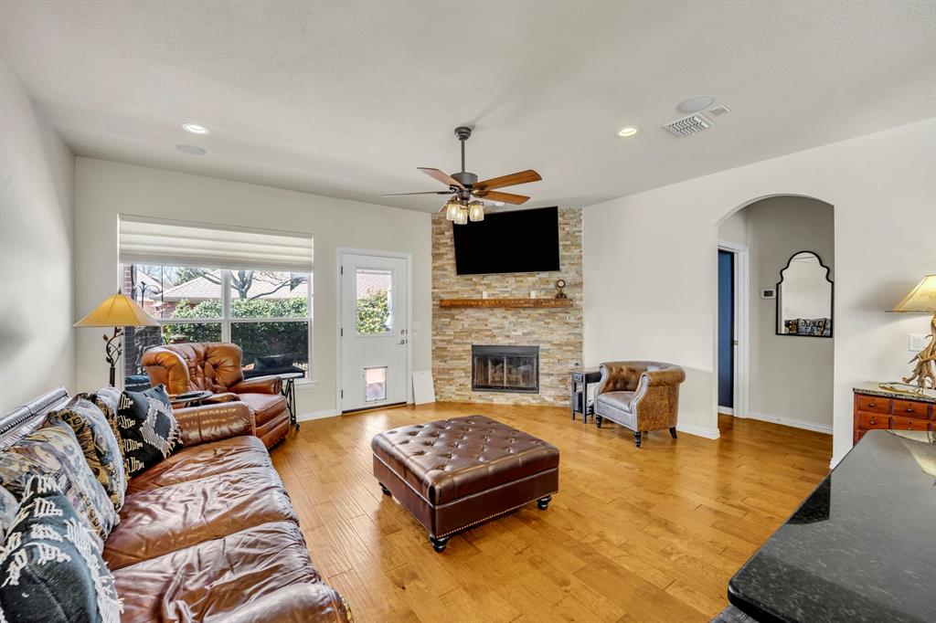 924 Oakland Hills Drive Property Photo 16
