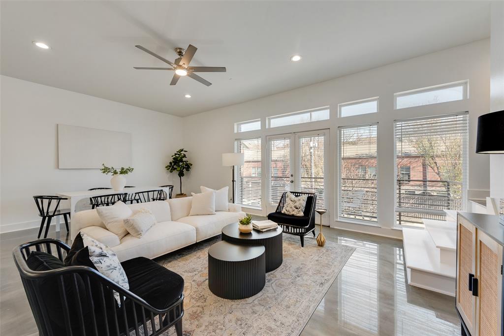 5711 Ross Avenue Property Photo