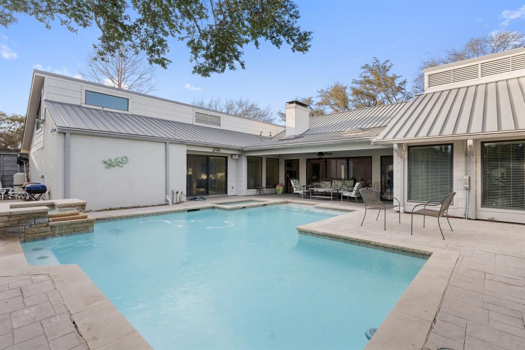 6902 Spanky Branch Drive Property Photo