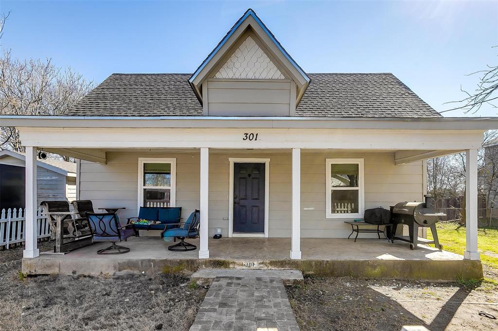 301 S Watson Street Property Photo