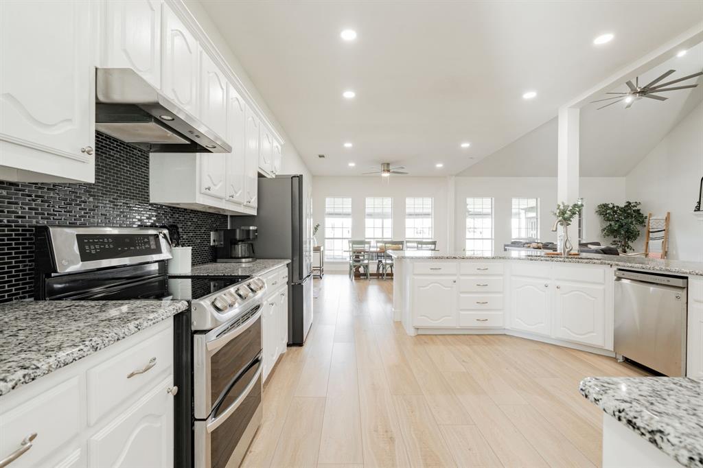 1297 W Secretariat Drive Property Photo 15