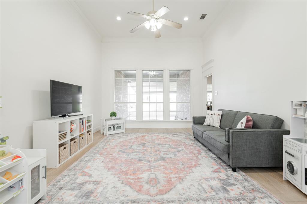 1297 W Secretariat Drive Property Photo 19