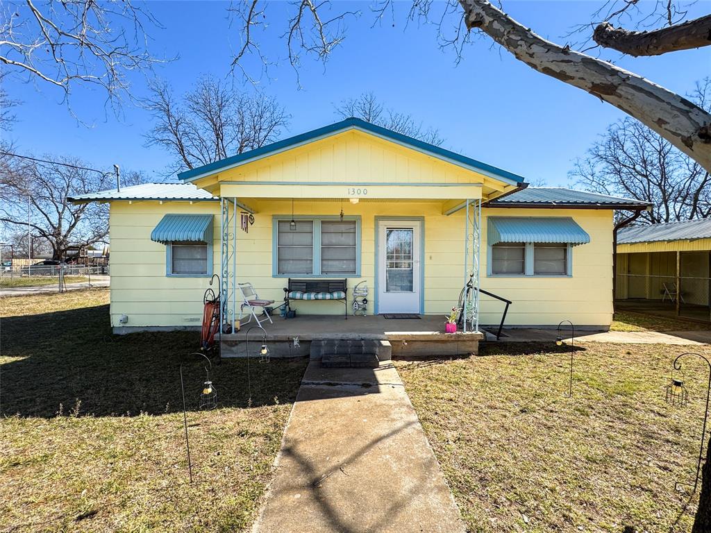 1300 Slay Street Property Photo