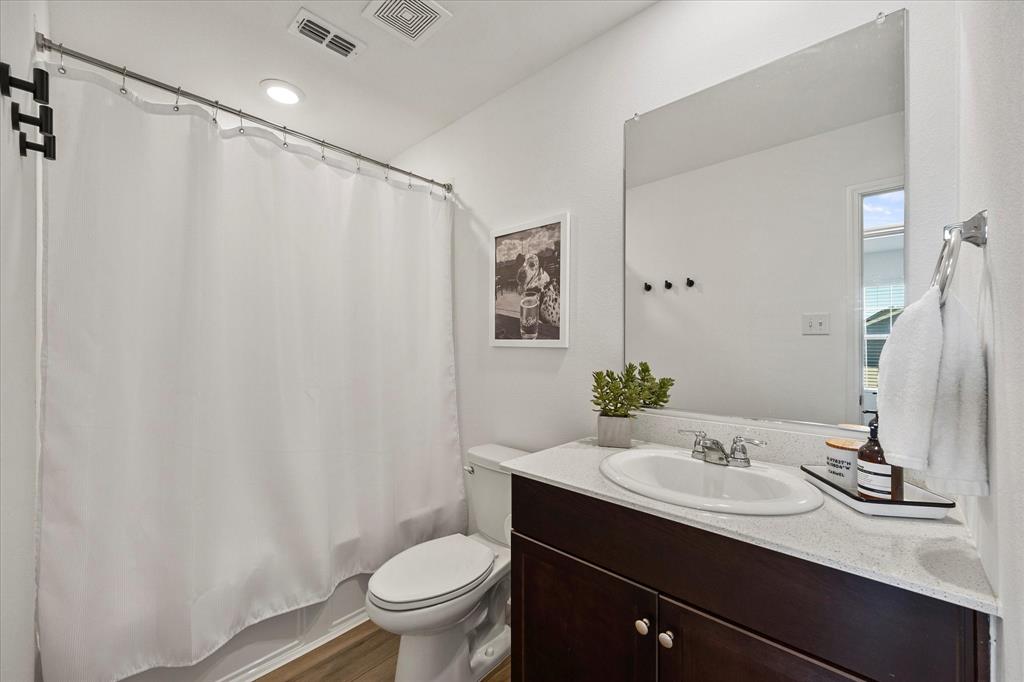 5304 Lavender Drive Property Photo 5