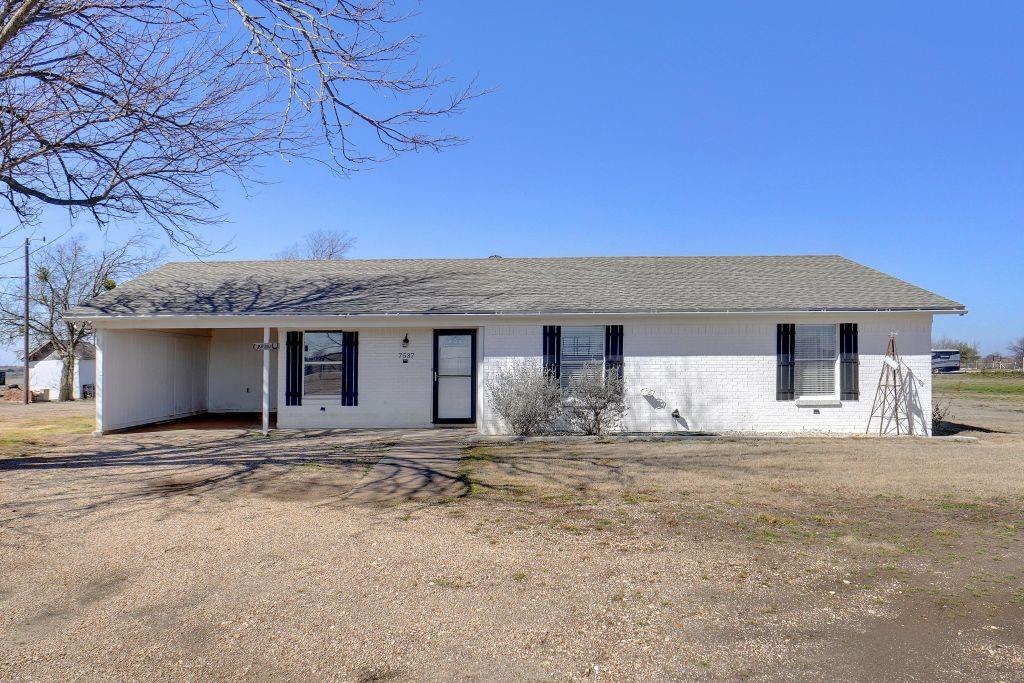 7537 County Road 1232 Property Photo