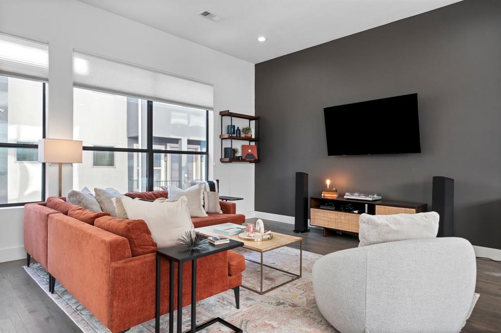 Dallas County Real Estate Listings Main Image